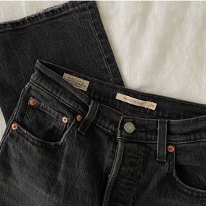 Levi’s Ribcage black jeans